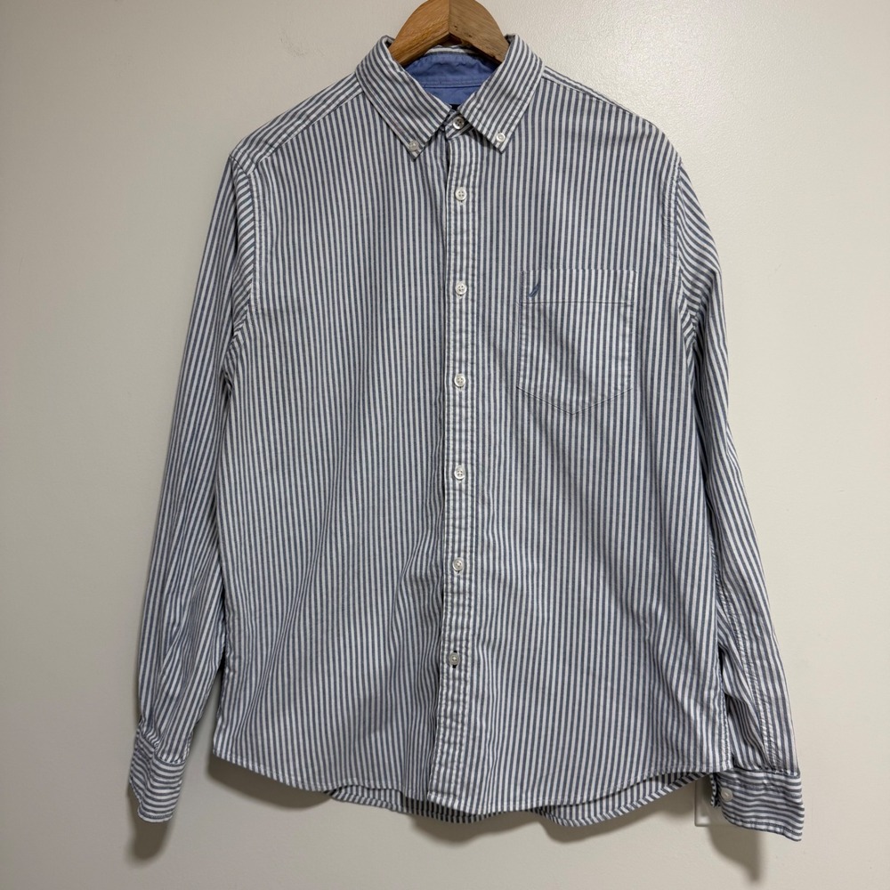 Nautica Striped Button Down Shirt Mens Medium Blue White Classic Fit Stretch